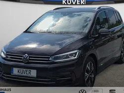Schwarz Gebraucht 2024 VW Touran Highline Van / Kleinbus | 37.350 € (Fairer Preis)