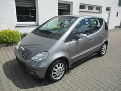 Grau Gebraucht 2004 Mercedes A170 Elegance Van / Kleinbus | 1.200 € (Guter Preis)