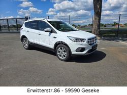 Weiß Gebraucht 2019 Ford Kuga Titanium SUV | 10.591 € (Guter Preis)