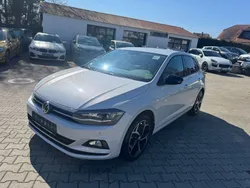 Silber Gebraucht 2018 VW Polo Beats Limousine | 15.300 € (Teuer)