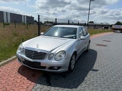 Silber Gebraucht 2007 Mercedes E200 Limousine | 5.490 € (Fairer Preis)