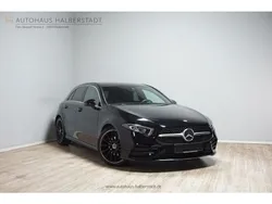 Schwarz schwarz (nachtschwarz) Gebraucht 2018 Mercedes A200 AMG Limousine | 19.790 € (Superpreis)