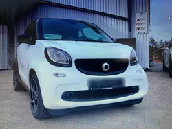 Weiß Gebraucht 2018 Smart ForTwo Coupé Passion Kleinwagen | 7.450 € (Guter Preis)