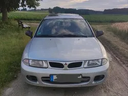 Silber Gebraucht 1998 Mitsubishi Carisma Limousine | 300 € (Guter Preis)