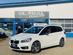 Mineralweiss Gebraucht 2015 BMW 220 Sport Line Van / Kleinbus | 13.990 € (Fairer Preis)