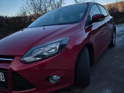 Rot Gebraucht 2012 Ford Focus Limousine | 5.700 € (Etwas zu teuer)