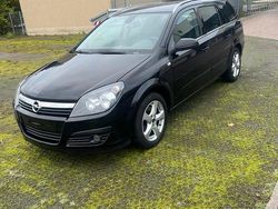 Schwarz Gebraucht 2006 Opel Astra Kombi | 750 € (Superpreis)