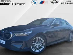 Blau Gebraucht 2024 BMW i5 Comfort Edition Limousine | 51.785 € (Fairer Preis)