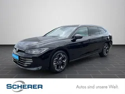 Grenadillschwarz metallic Gebraucht 2024 VW Passat Elegance Kombi | 45.950 € (Guter Preis)