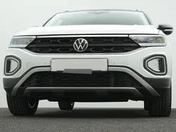 Weiss Gebraucht 2023 VW T-Roc Move SUV | 30.789 € (Fairer Preis)