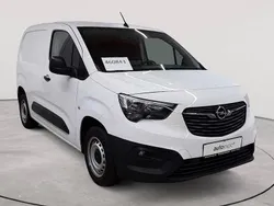 Jade weiß Gebraucht 2020 Opel Combo Selection Van / Kleinbus | 9.990 € (Guter Preis)