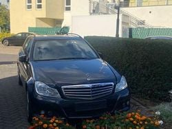 Schwarz Gebraucht 2012 Mercedes C200 Avantgarde Limousine | 5.590 € (Superpreis)