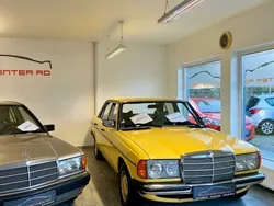 Gelb Gebraucht 1978 Mercedes 200 Classic Limousine | 15.900 €