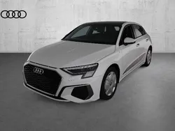 Weiß Gebraucht 2024 Audi A3 Sportback S-Line Kombi | 31.430 € (Guter Preis)