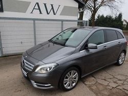Grau Gebraucht 2013 Mercedes 200 Limousine | 11.700 € (Guter Preis)