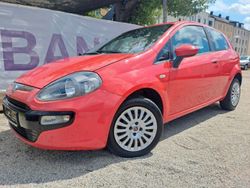 Rot Gebraucht 2011 Fiat Punto Kleinwagen | 3.000 € (Fairer Preis)