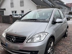 Grau Gebraucht 2012 Mercedes A160 Kombi | 3.800 € (Guter Preis)