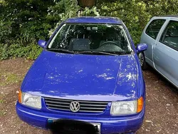Blau Gebraucht 1998 VW Polo Kleinwagen | 300 € (Superpreis)