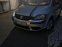 Silber Gebraucht 2005 VW Golf V Kleinwagen | 1.300 € (Fairer Preis)