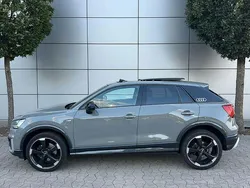 Grau Gebraucht 2017 Audi Q2 Design SUV | 19.700 € (Fairer Preis)