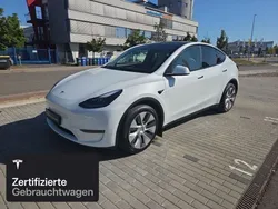 Weiß Gebraucht 2022 Tesla Model Y Long Range SUV | 38.400 € (Fairer Preis)