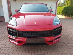 Rot Gebraucht 2021 Porsche Cayenne SUV | 57.999 €
