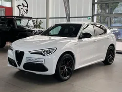 Weiß Gebraucht 2021 Alfa Romeo Stelvio Veloce SUV | 36.470 € (Teuer)