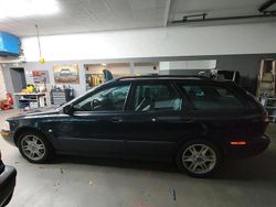 Schwarz Gebraucht 2000 Volvo V40 Kombi | 3.000 €