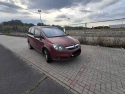 Rot Gebraucht 2007 Opel Zafira Van / Kleinbus | 1.500 € (Fairer Preis)