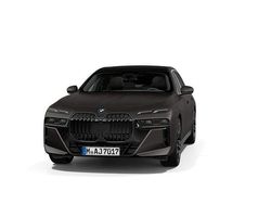 Gebraucht 2024 BMW 740 Comfort Edition Limousine | 138.983 €