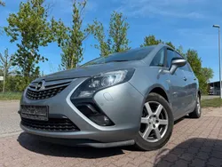 Grau Gebraucht 2012 Opel Zafira Tourer Innovation Van / Kleinbus | 4.599 € (Guter Preis)