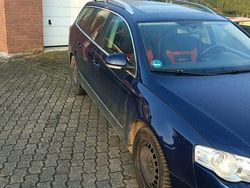Blau Gebraucht 2006 VW Passat Kombi | 1.400 € (Fairer Preis)
