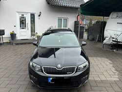 Schwarz Gebraucht 2014 Skoda Octavia RS Kombi | 13.899 € (Fairer Preis)