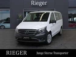 Weiß Gebraucht 2022 Mercedes Vito Van / Kleinbus | 31.889 € (Guter Preis)