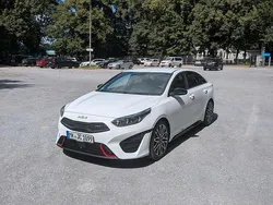 Weiß Gebraucht 2022 Kia ProCeed GT Kleinwagen | 25.500 € (Guter Preis)