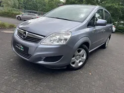 Silber Gebraucht 2010 Opel Zafira Edition Van / Kleinbus | 1.999 € (Superpreis)