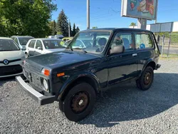 Grün Gebraucht 2014 Lada niva SUV | 2.199 €