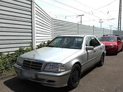 Grau Gebraucht 1995 Mercedes C220 Limousine | 2.799 €