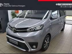Silber Gebraucht 2023 Toyota Proace Verso Comfort Kombi | 39.840 € (Teuer)
