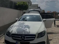 Weiß Gebraucht 2017 Mercedes 220 Limousine | 19.000 €