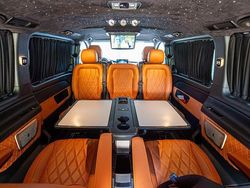 Schwarz Gebraucht 2020 Mercedes V300 Van / Kleinbus | 67.990 €