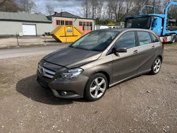 Beige Gebraucht 2012 Mercedes B180 Edition 1 Van / Kleinbus | 5.200 €