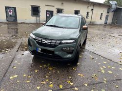 Grün Gebraucht 2023 Dacia Spring Extreme Kleinwagen | 16.000 € (Etwas zu teuer)