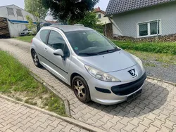 Silber Gebraucht 2007 Peugeot 207 Filou Limousine | 1.888 € (Guter Preis)