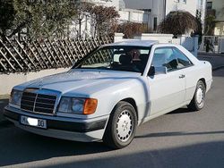 Weiß Gebraucht 1990 Mercedes E300 Coupé | 21.400 €