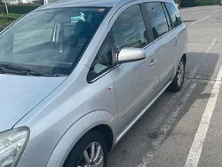 Silber Gebraucht 2008 Opel Zafira Van / Kleinbus | 1.900 €