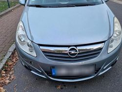 Grau Gebraucht 2007 Opel Corsa Kleinwagen | 3.000 € (Etwas zu teuer)