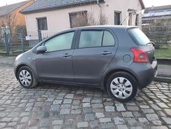 Grau Gebraucht 2008 Toyota Yaris Kleinwagen | 2.300 € (Guter Preis)