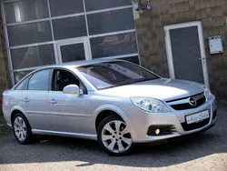 Silber Gebraucht 2007 Opel Vectra Edition+ Limousine | 5.990 € (Teuer)