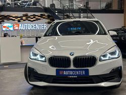 Weiß Gebraucht 2018 BMW 218 Active Tourer Advantage Van / Kleinbus | 14.990 € (Fairer Preis)